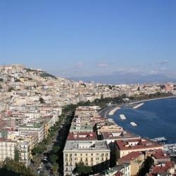 Philippe Daverio: un turismo più razionale a Napoli