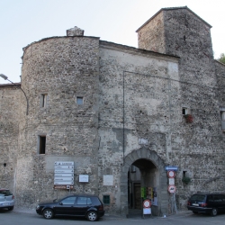 Il Castello del Piagnaro e il Museo delle Statue Stele
