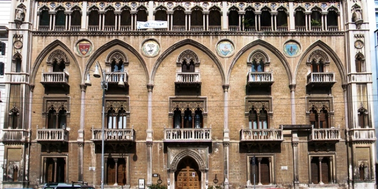 Bari:Palazzo Fizzarotti ...la Venezia di casa nostra