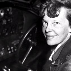 Mujeres verticales: Amelia Earhart