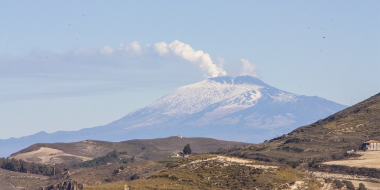 Tra i boschi ed i crateri sabbiosi dell' Etna