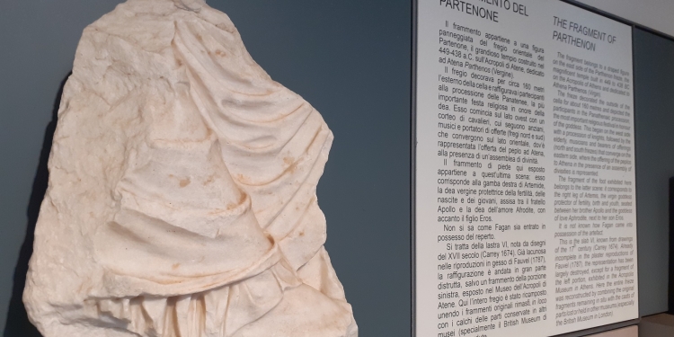 Torna ad Atene il Fregio del Partenone custodito a Palermo
