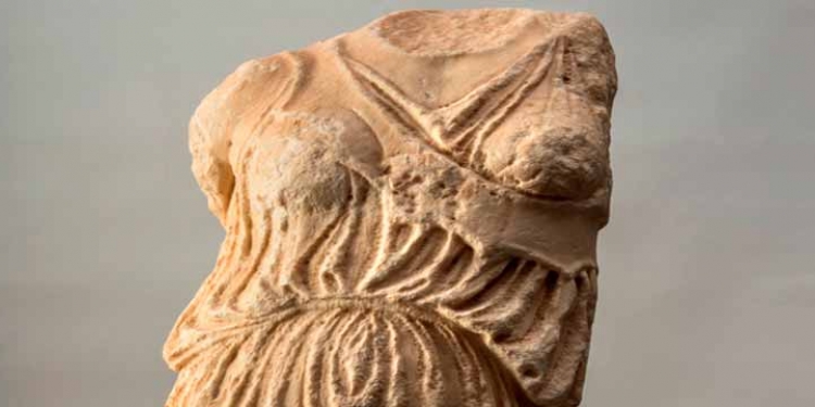 La statua di Atena esposta al Museo Salinas di Palermo