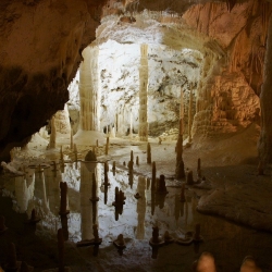 Ad Ascoli e alle grotte di Frasassi