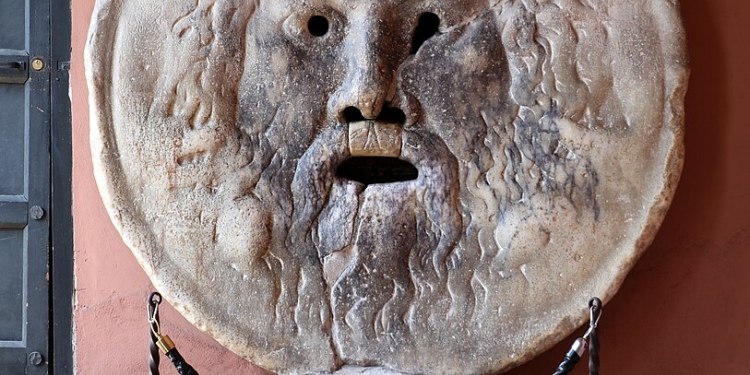 La basilica di Santa Maria in Cosmedin e la bocca della verità