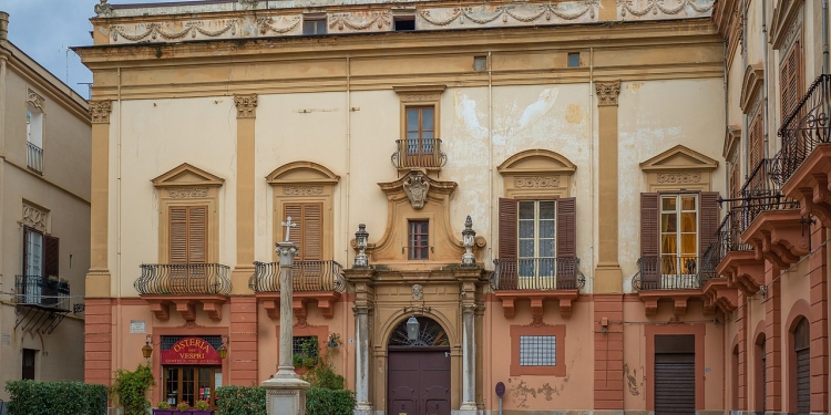 Palazzo Gangi e il mercato di Ballarò