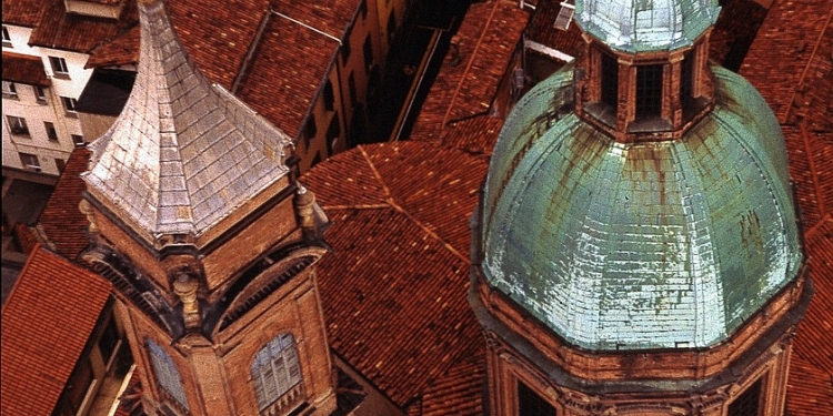 Palazzo Savioli: storia e architettura nel cuore di Bologna