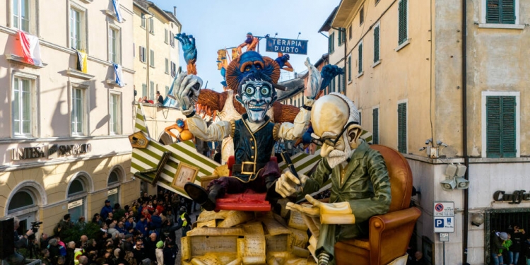 Carnevale a Foiano della Chiana: tradizione, creativit&agrave; e spettacolo nel cuore della Toscana