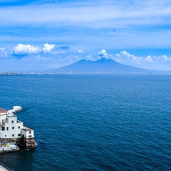 Napoli: minicrociera e visita guidata