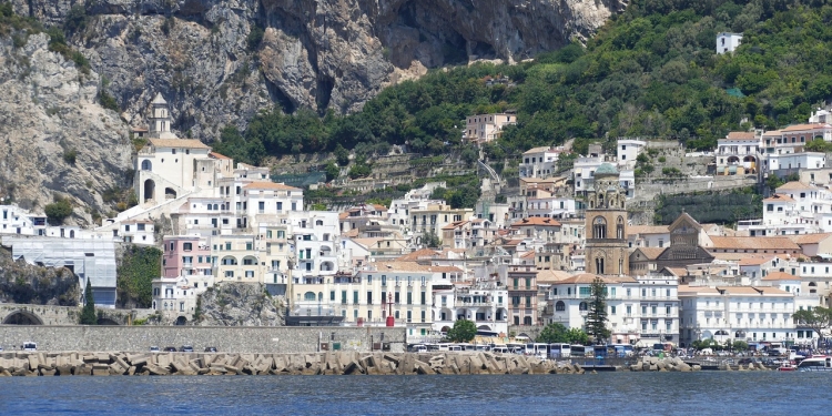 Amalfi e la Divina Costiera dal mare