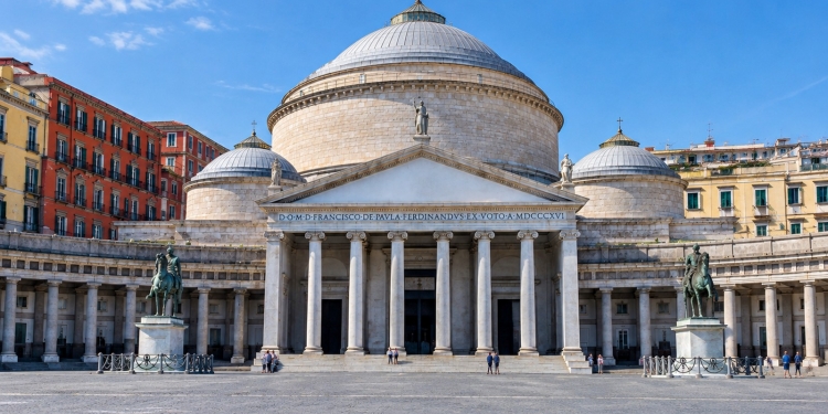 Le chiese che non ti aspetti: San Ferdinando e San Francesco di Paola a Napoli